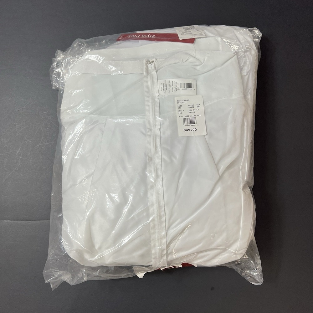 David's Bridal White Plus Size A Line Slip Underskirt 14W MPN 9603W New